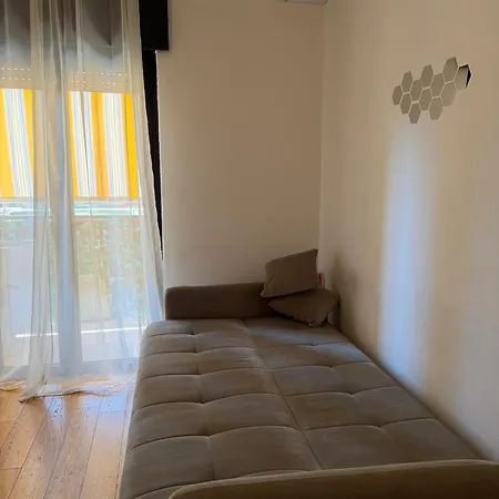 アパート La Casa Di Margio バーリ